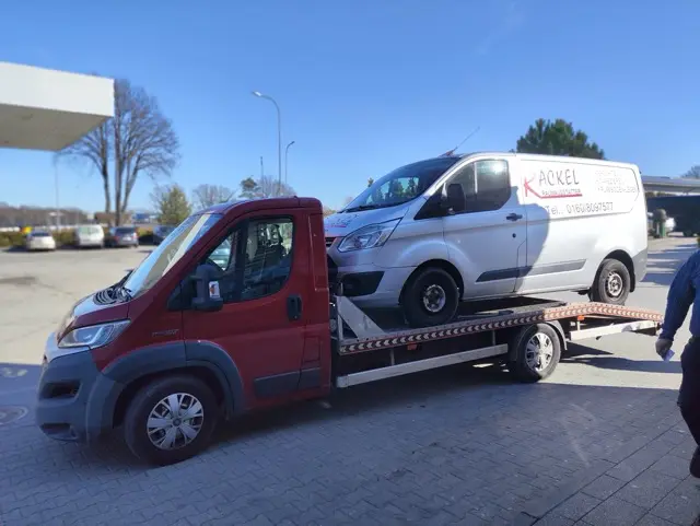 Pomoc drogowa 24h